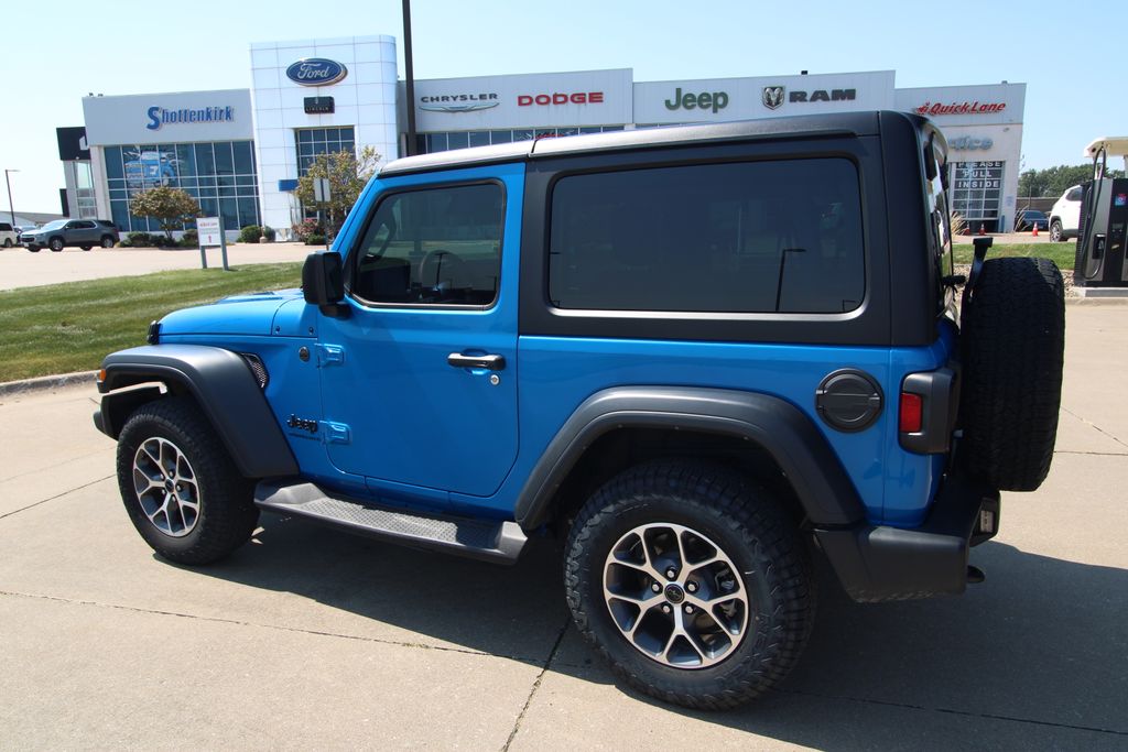 Used 2024 Jeep Wrangler SUV