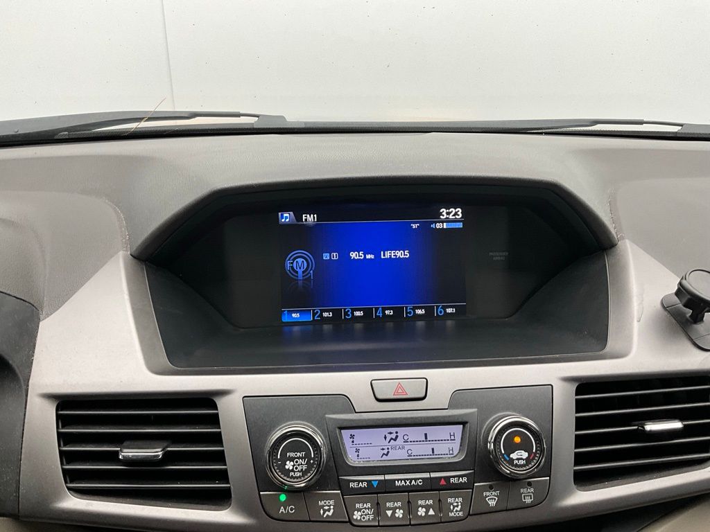 2015 Honda Odyssey LX 14