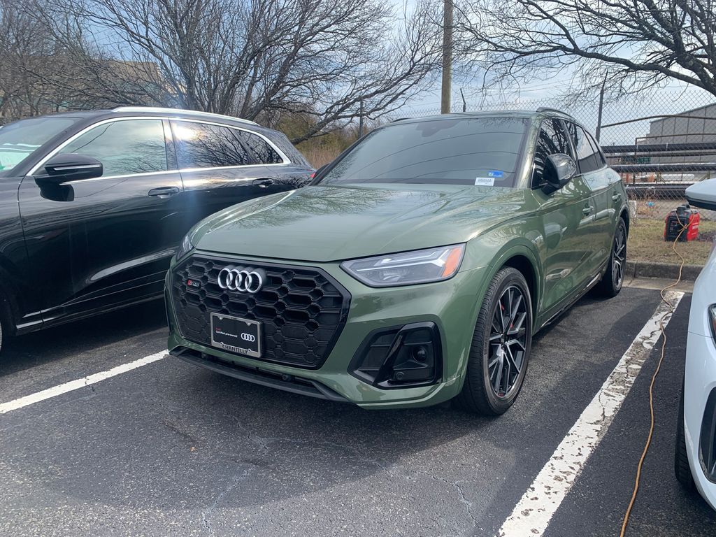 Thumbnail: 2023 Audi SQ5 - 3