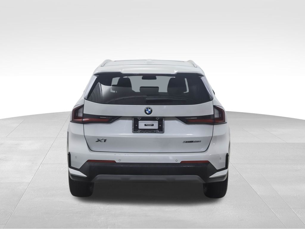 Thumbnail: 2023 BMW X1 - 4