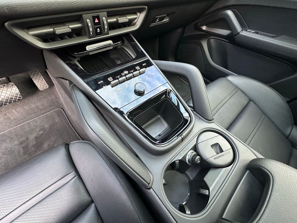 Thumbnail: 2024 Porsche  - 26