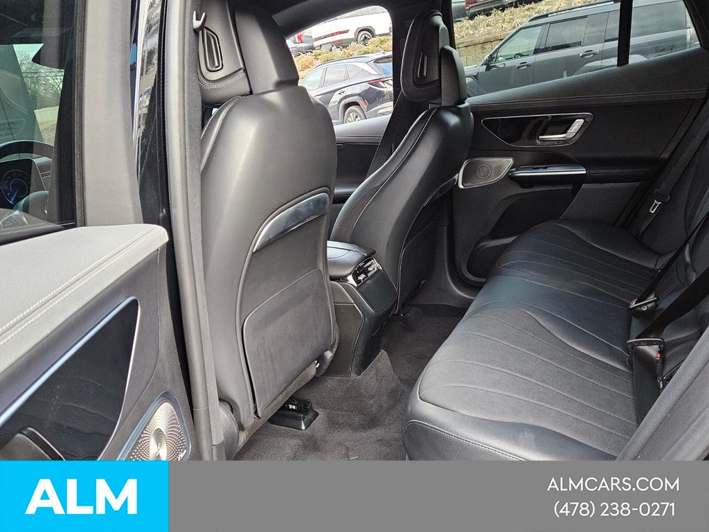 Used 2024  Mercedes-Benz 350 SUV image 15