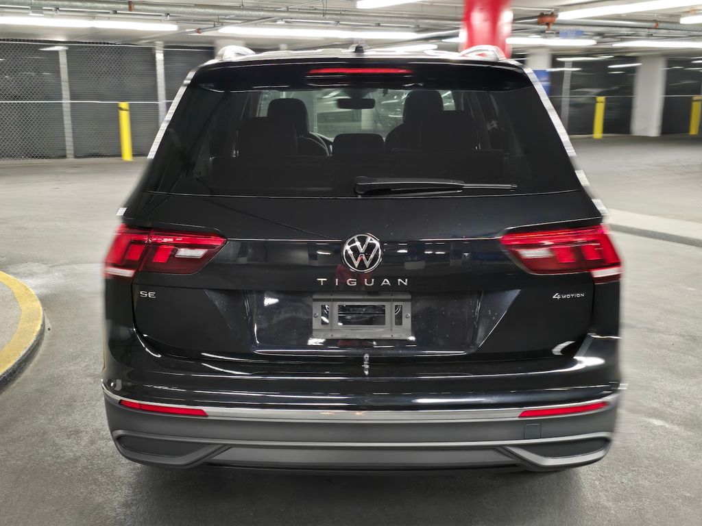 2024 Volkswagen Tiguan 2.0T SE 8