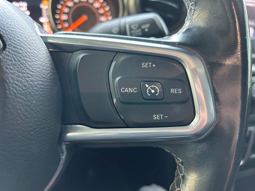 Thumbnail: 2020 Jeep Gladiator - 17