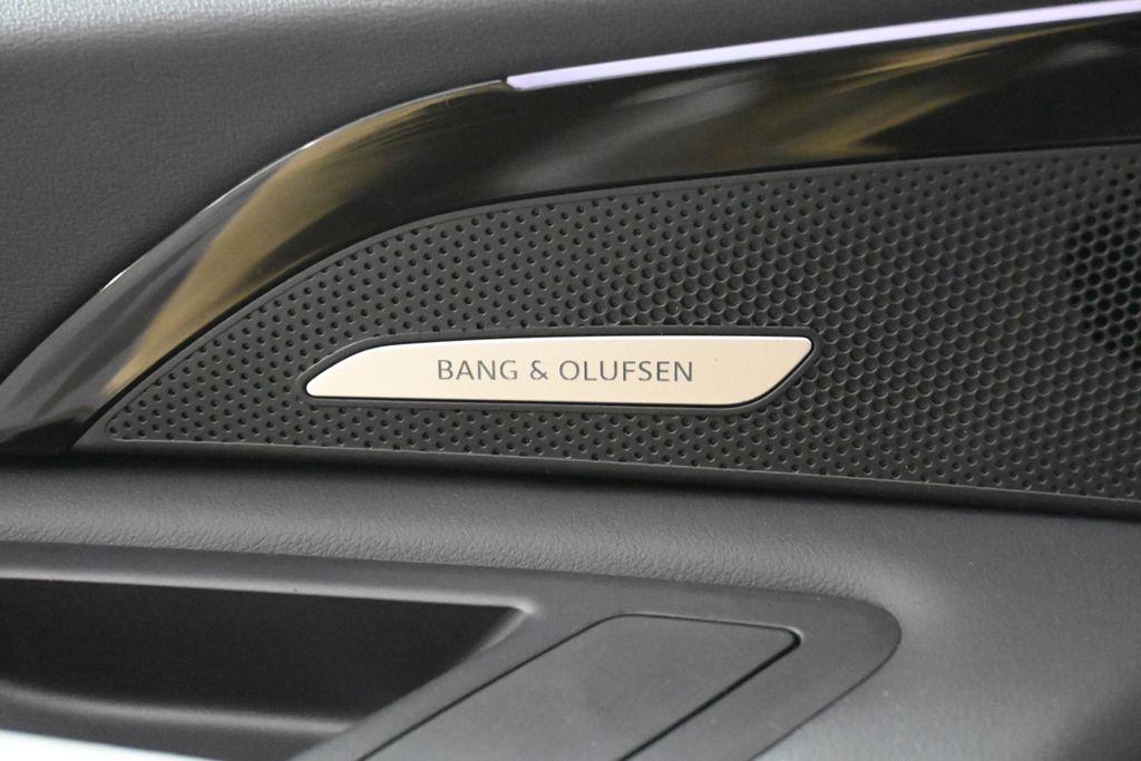 Thumbnail: 2025 Audi Q5 - 24