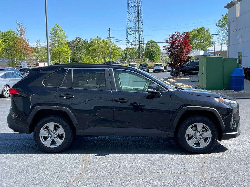 2024 Toyota RAV4 XLE 6