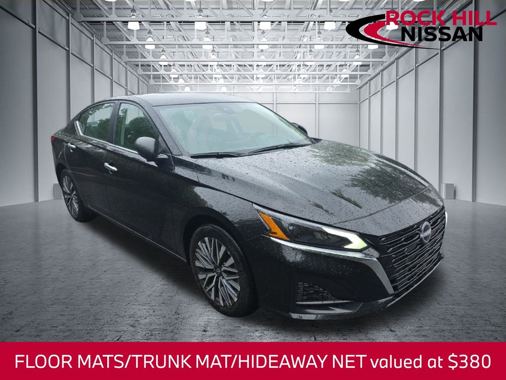 Super Black Clearcoat 2025 Nissan Altima Sedan Front-Wheel Drive Continuously Variable Transmission