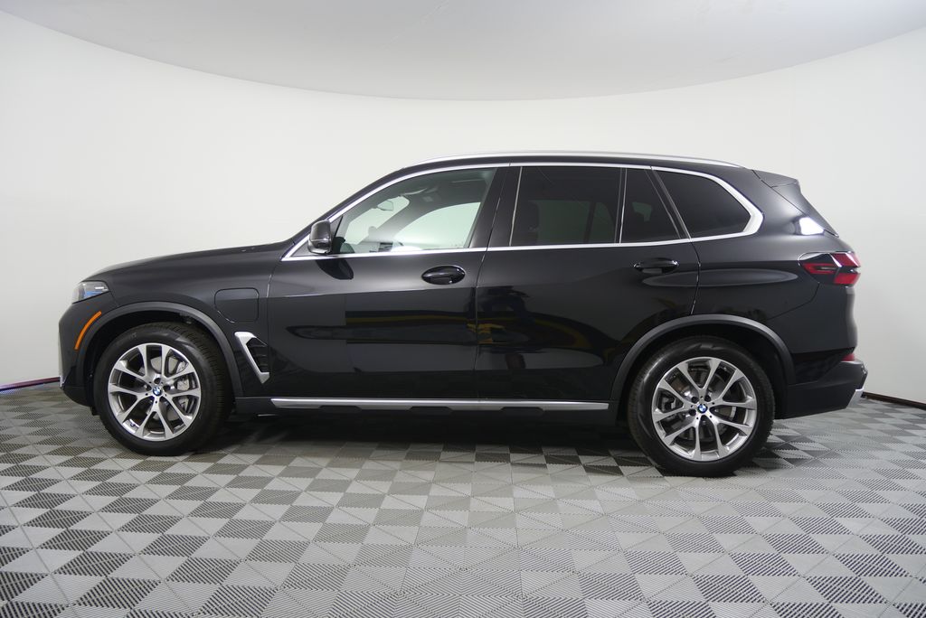 Thumbnail: 2026 BMW X5 - 6