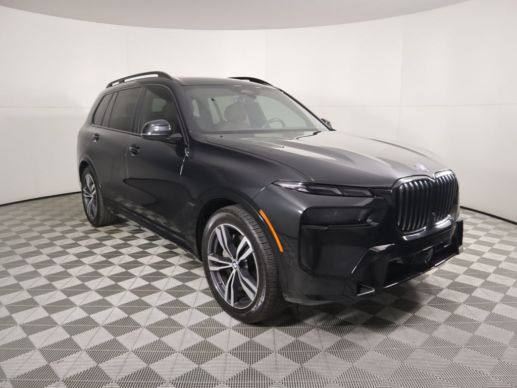 Thumbnail: 2023 BMW X7 - 3
