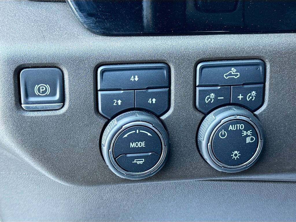 2024 Chevrolet Silverado 3500HD LT - Photo 12