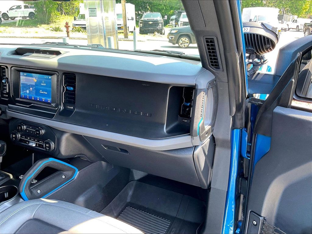2023 Ford Bronco — photo 13