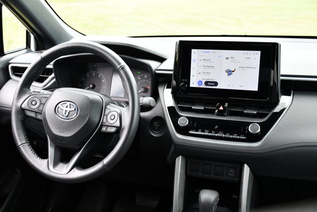 View vehicle photo 2