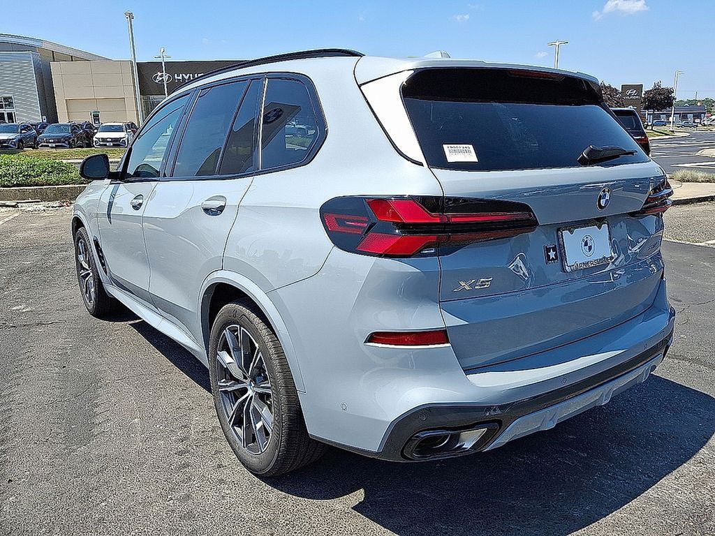 Thumbnail: 2026 BMW X5 - 3