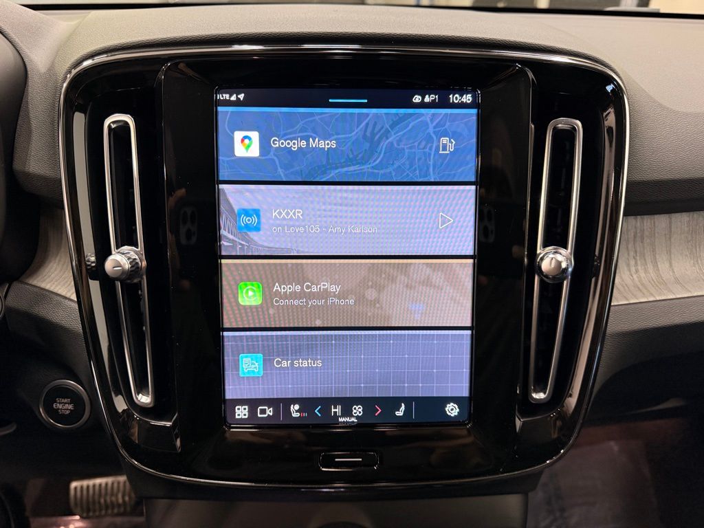 Thumbnail: 2023 Volvo XC40 - 16