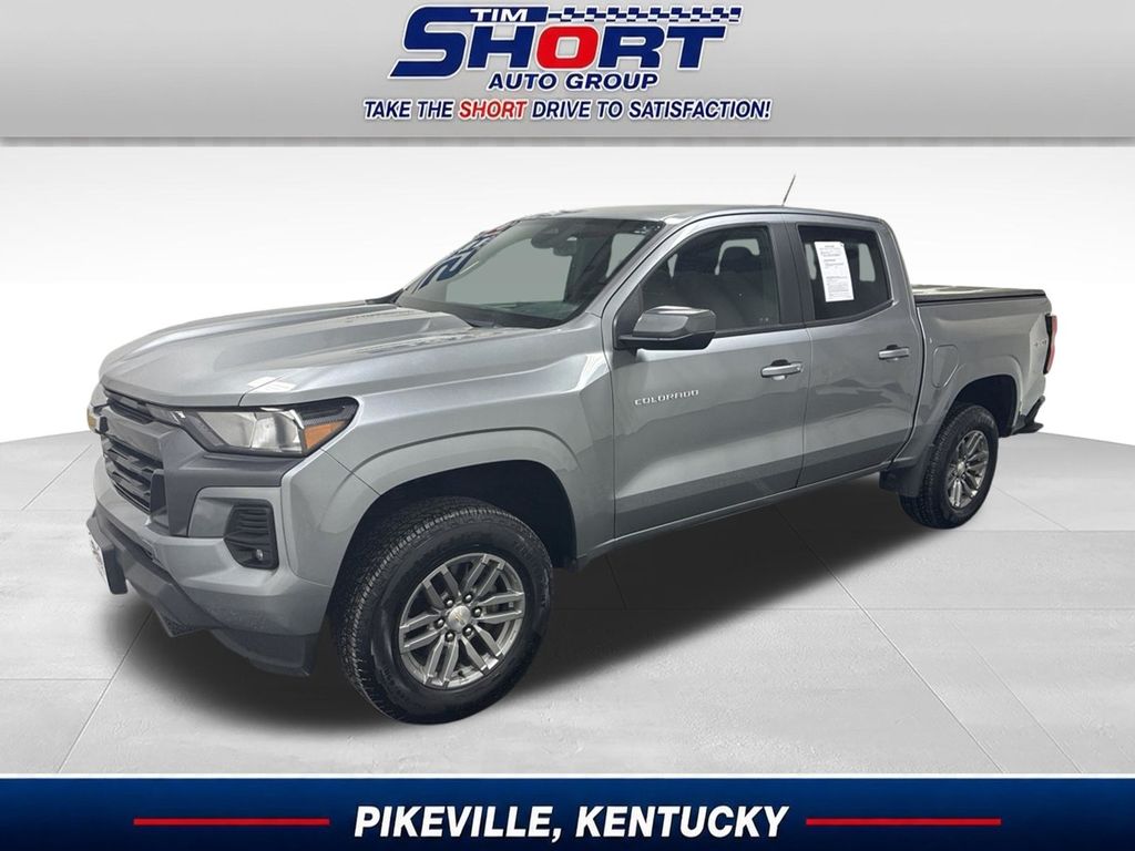 Gray 2024 Chevrolet Colorado Pickup Truck Four-Wheel Drive 8-Speed Automatic