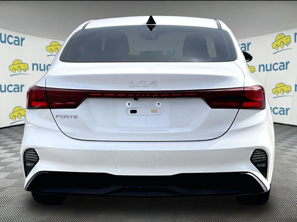 2024 Kia Forte — photo 5