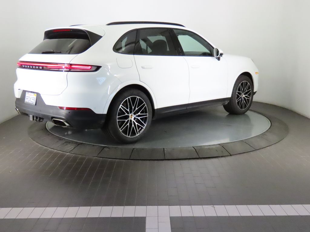 Thumbnail: 2025 Porsche Cayenne - 7