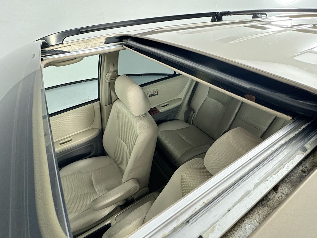 Used Car 2004 Toyota Highlander  V6 For Sale Under $10,000 In Austin, Texas