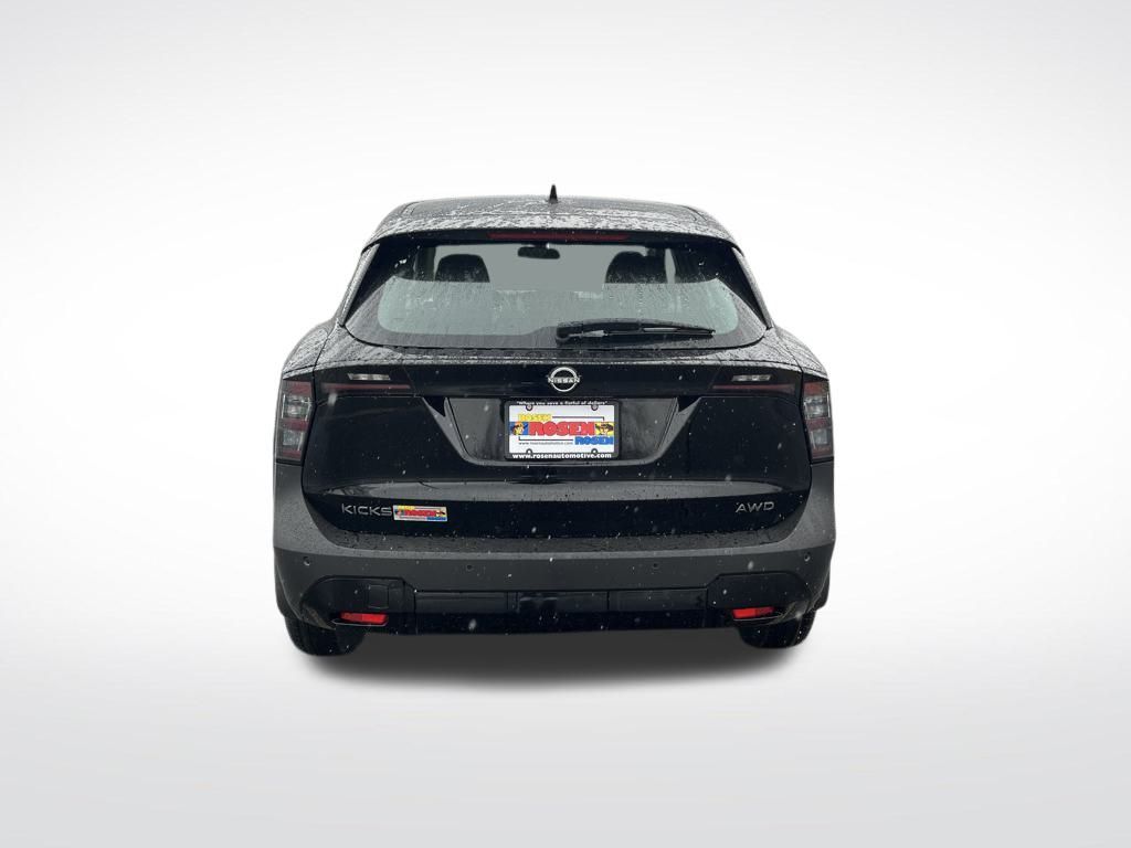 2025 Nissan Kicks S photo