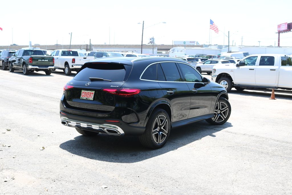 Used 2025  Mercedes-Benz GLC 300 image 5