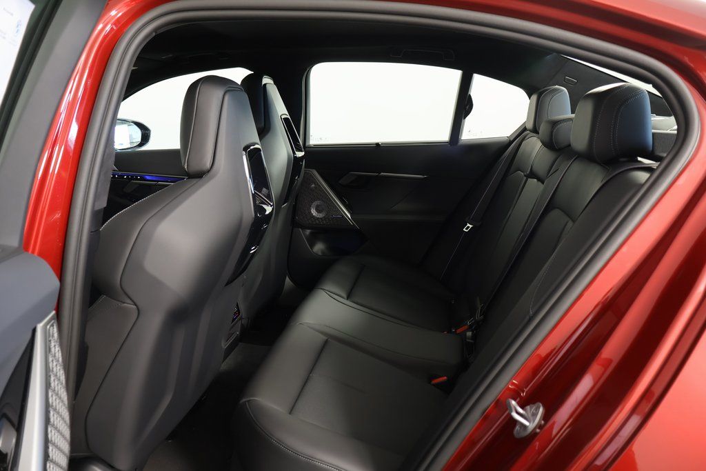 Thumbnail: 2026 BMW M5 - 6