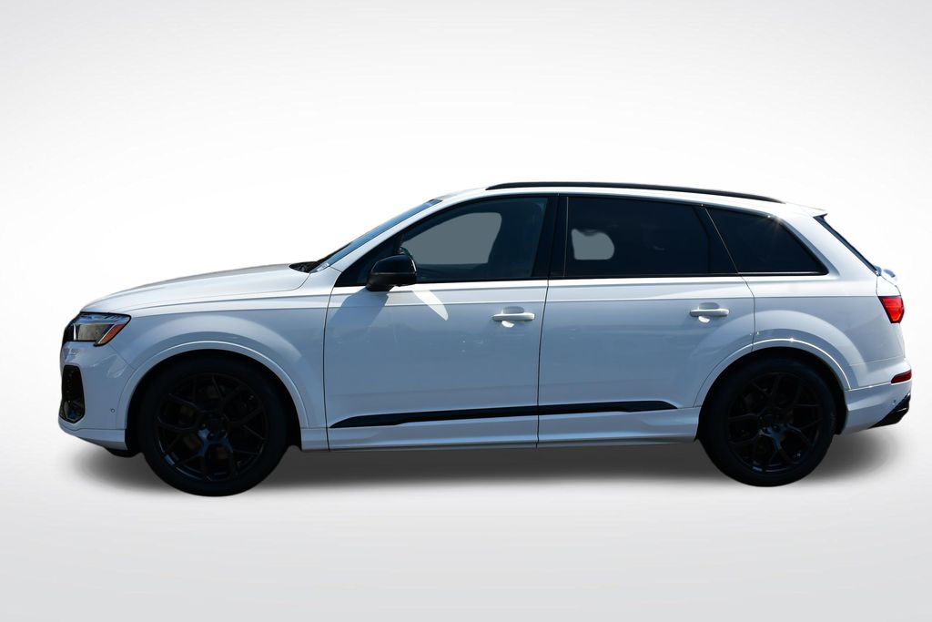 Thumbnail: 2026 Audi SQ7 - 2