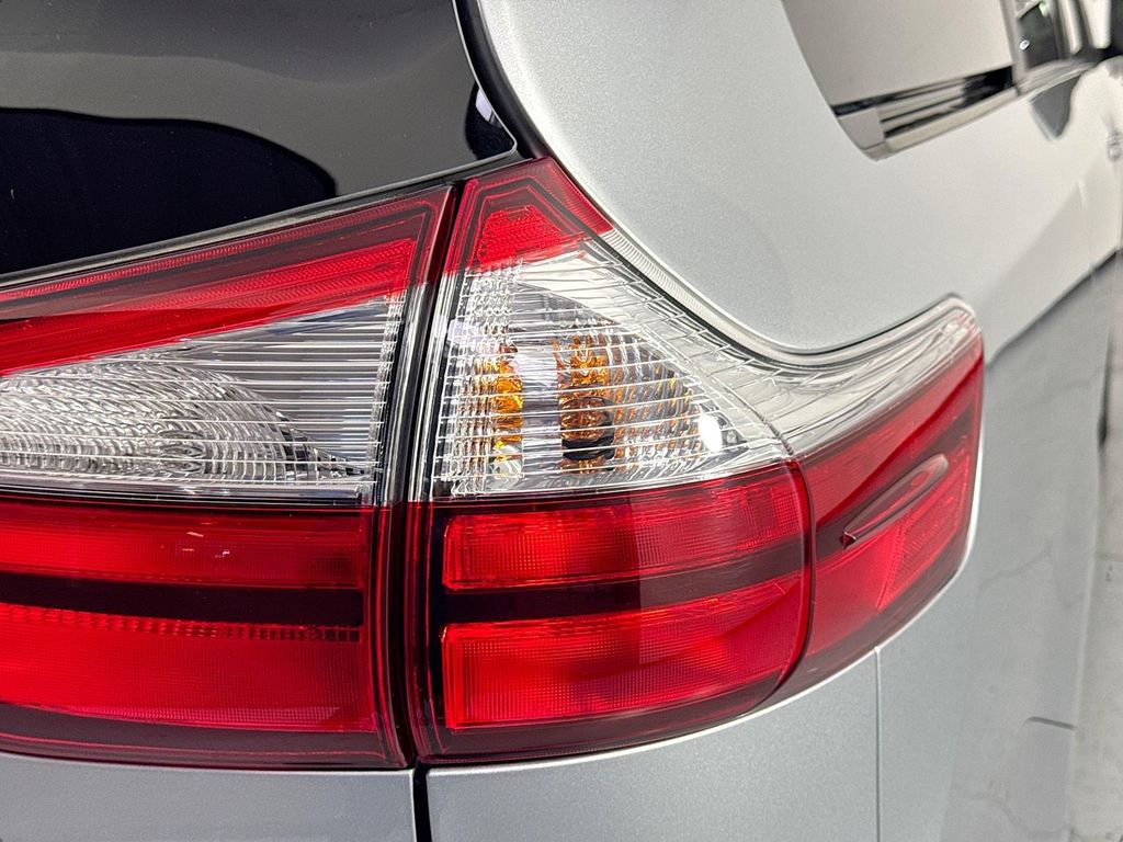 Used Car 2019 Toyota Sienna  Le For Sale Under $25,000 In Austin, Texas