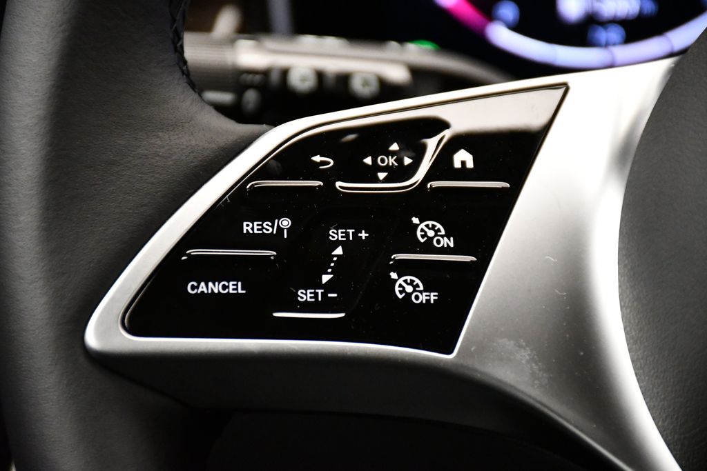 Thumbnail: 2025 Mercedes-Benz GLC - 22