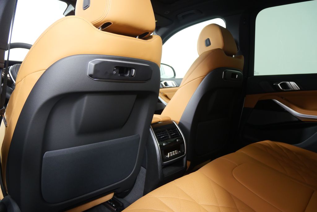 Thumbnail: 2026 BMW X5 - 17