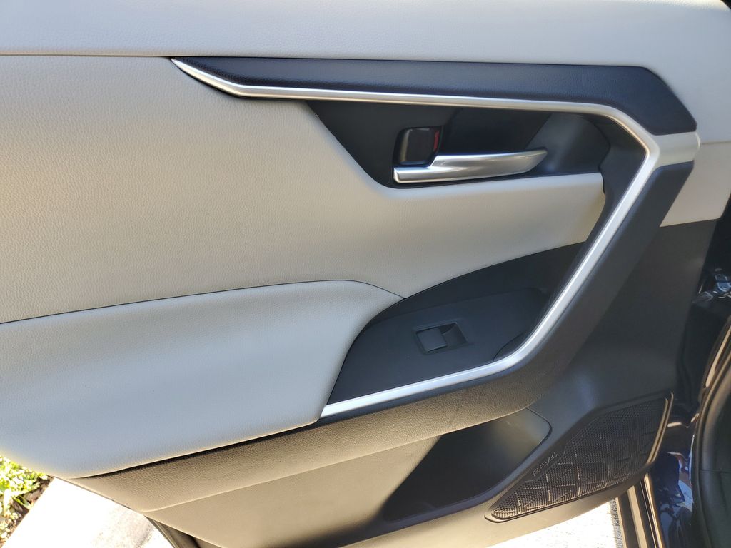 used 2020 Toyota RAV4 car, priced at $22,776