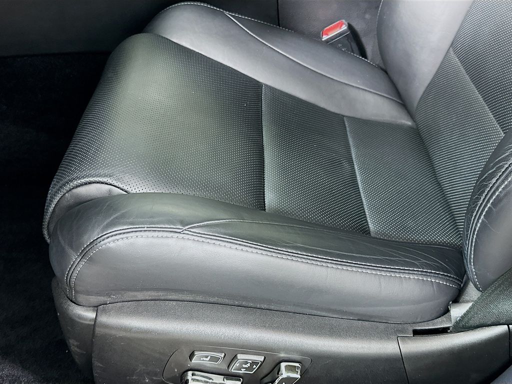 Thumbnail: 2016 Lexus LS - 18