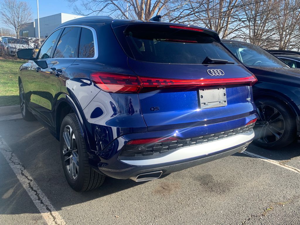 Thumbnail: 2025 Audi Q5 - 11