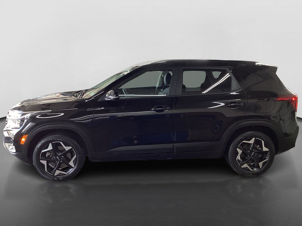 Used 2025 Kia Seltos SUV