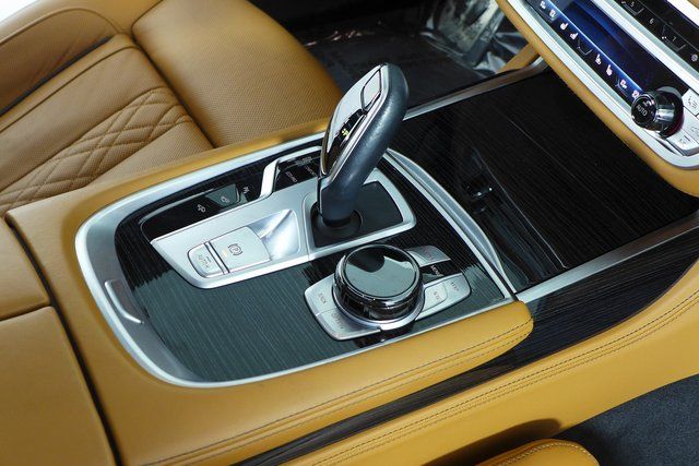 2022 BMW 7 Series 750i xDrive 15