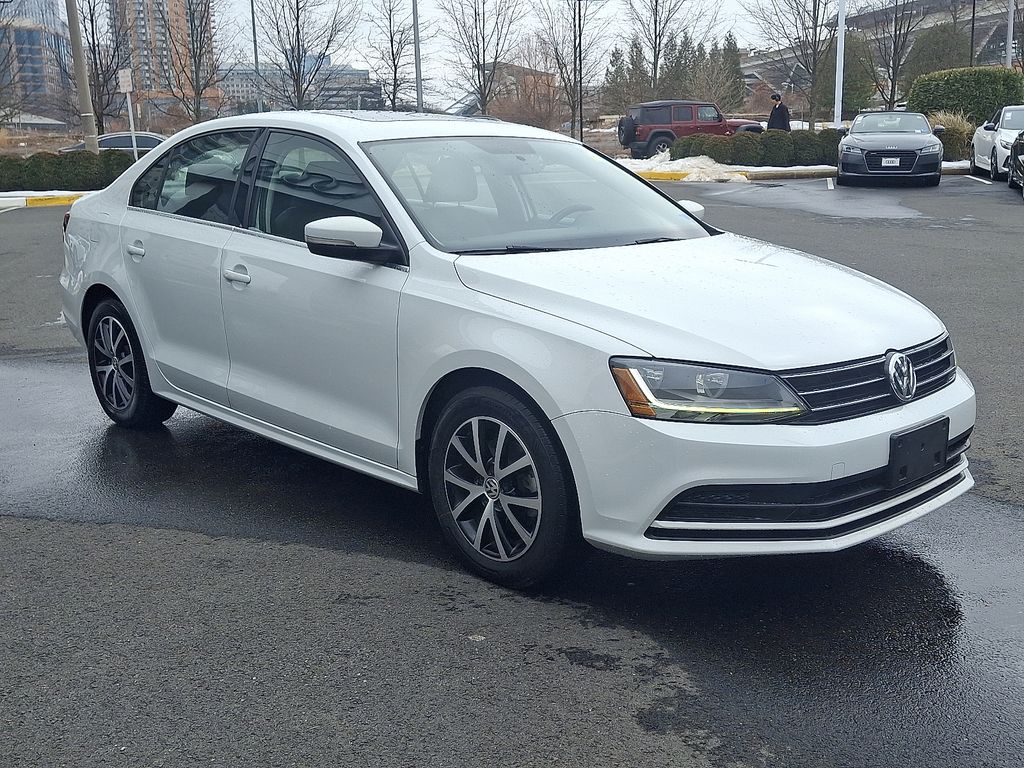 Thumbnail: 2017 Volkswagen Jetta - 3