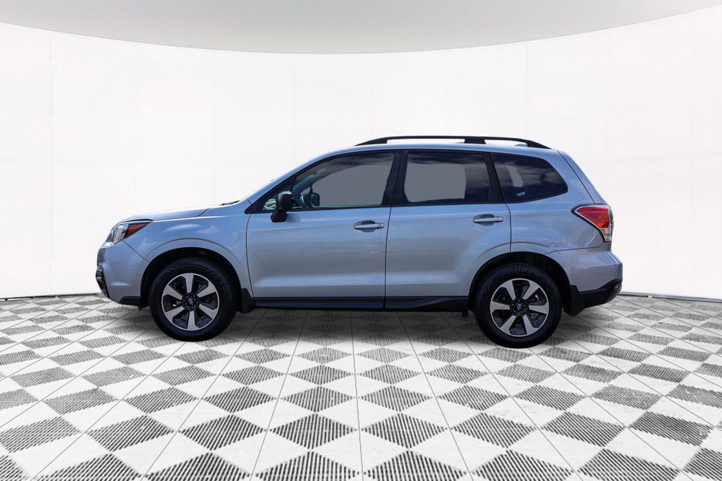 2017 Subaru Forester 2.5i 11