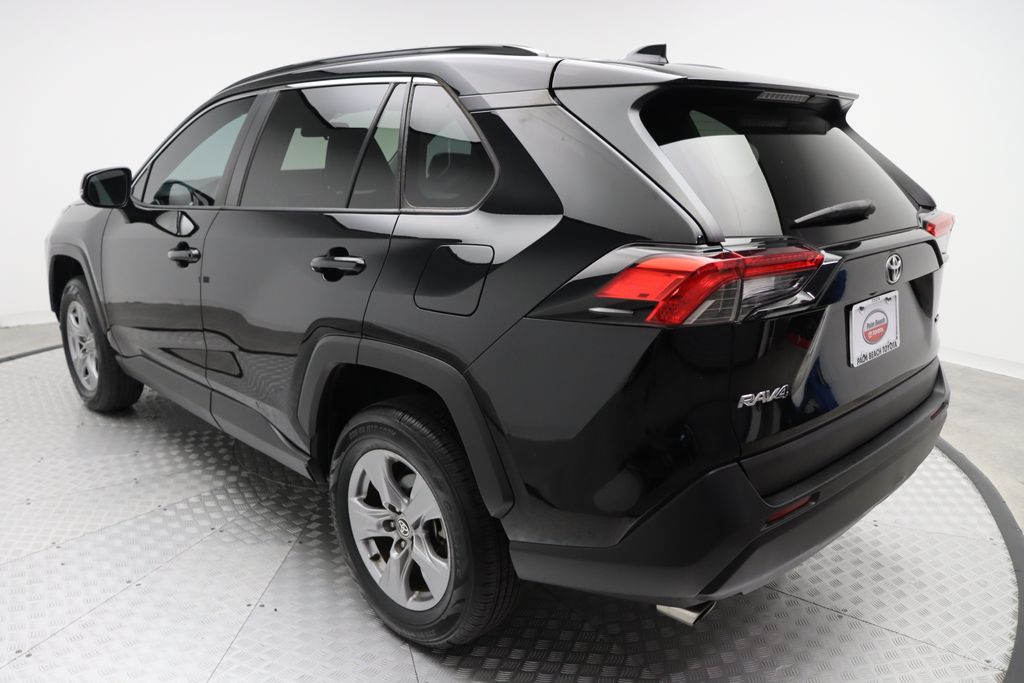 2022 Toyota RAV4 XLE 11