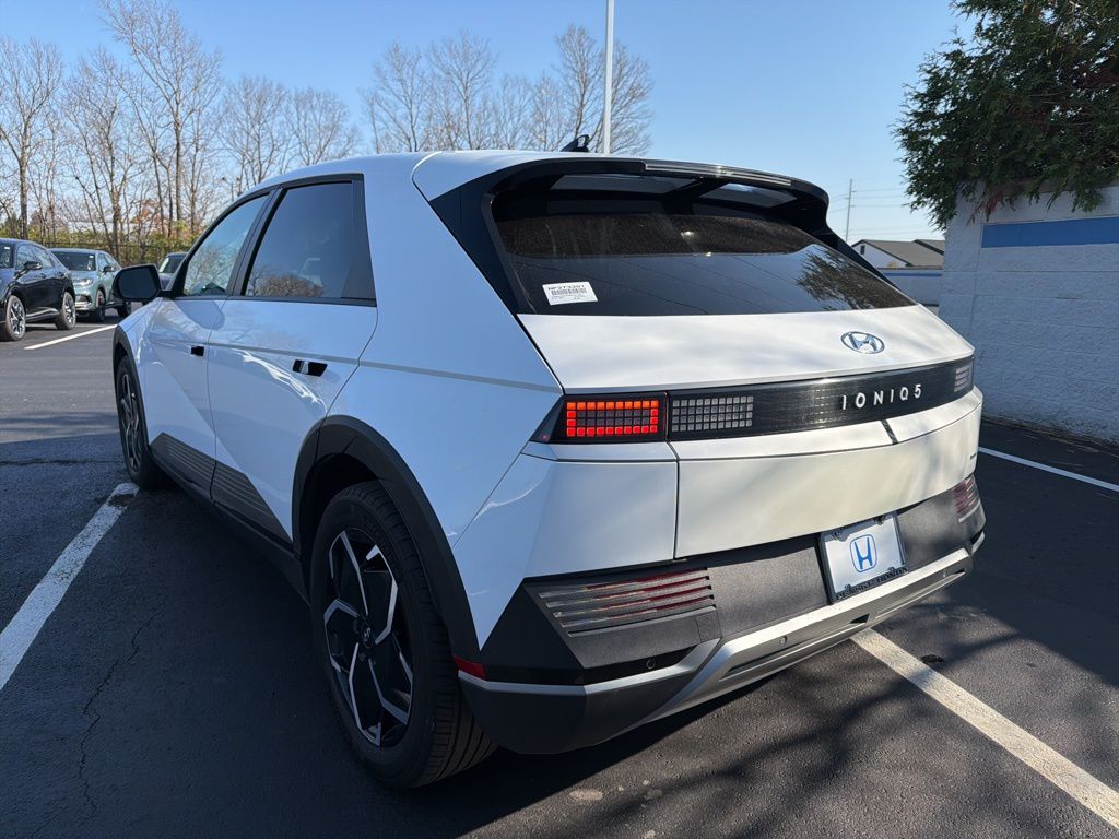 Thumbnail: 2024 Hyundai Ioniq 5 - 3