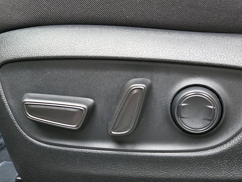 Thumbnail: 2024 Toyota RAV4 - 28