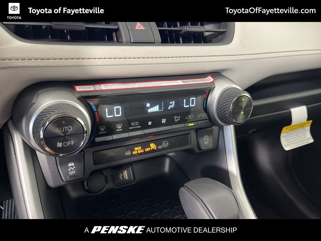 Thumbnail: 2025 Toyota RAV4 - 29