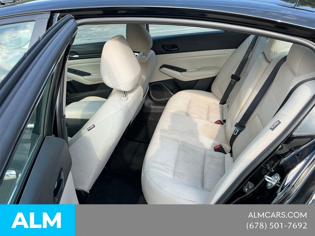 Used 2025 Black Nissan 2.5 SV image 8