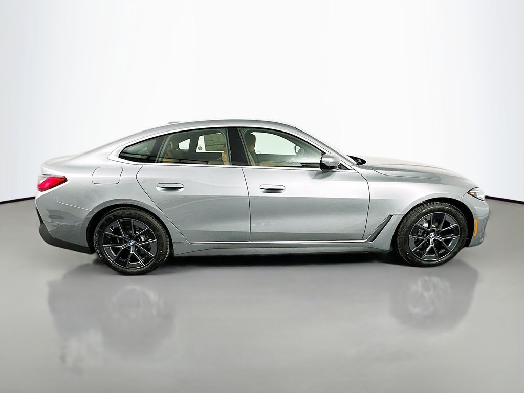 Thumbnail: 2026 BMW i4 - 4