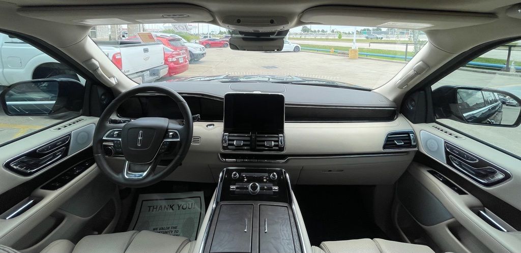2021 Lincoln Navigator Reserve Green at Traditions Chevrolet