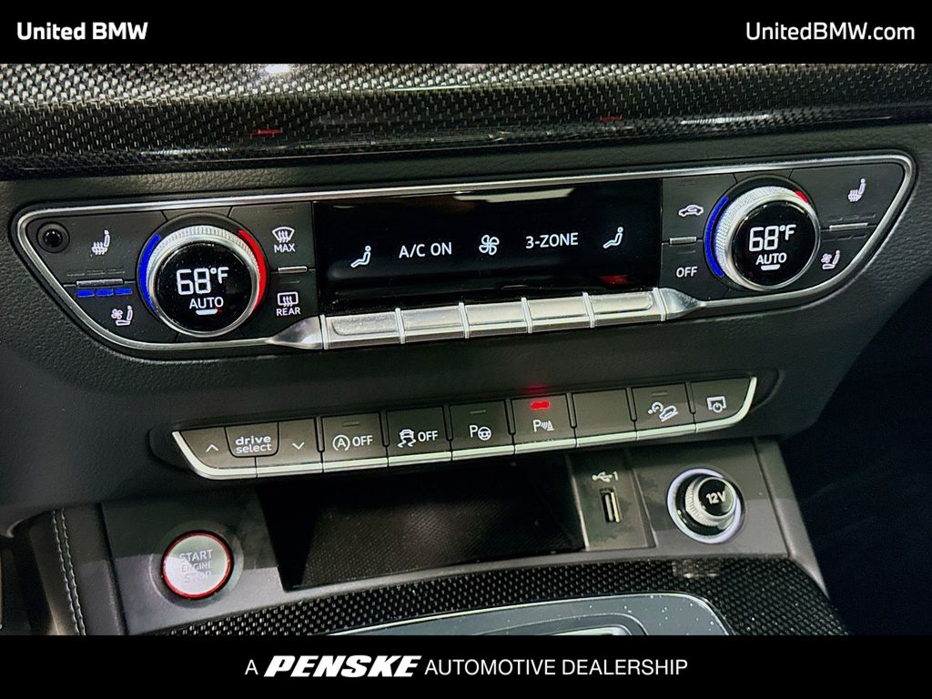 Thumbnail: 2019 Audi SQ5 - 11