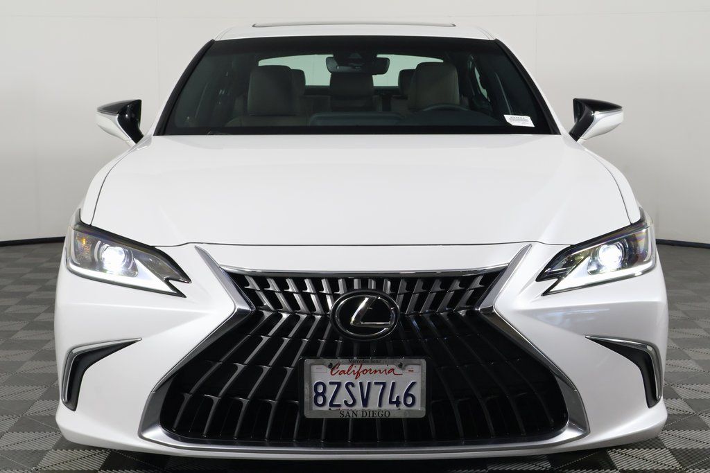 Thumbnail: 2022 Lexus ES - 2