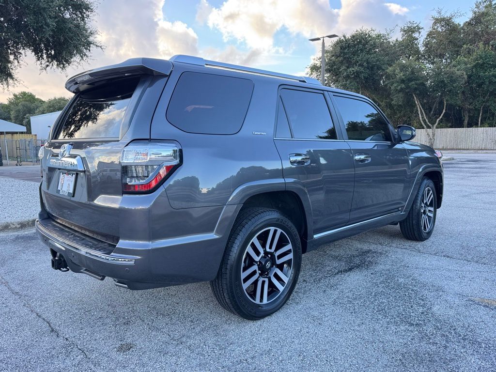 2022 Toyota 4Runner Limited photo 4