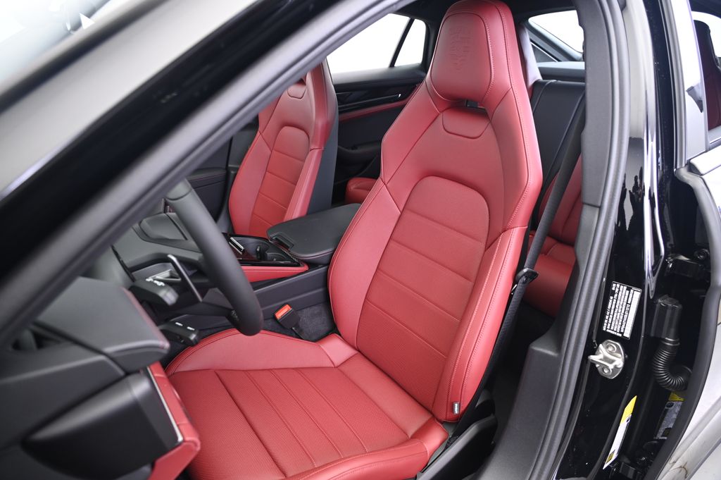 Thumbnail: 2025 Porsche Panamera - 5
