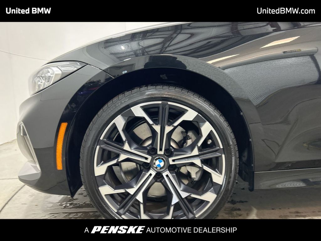 Thumbnail: 2025 BMW 3 Series - 10