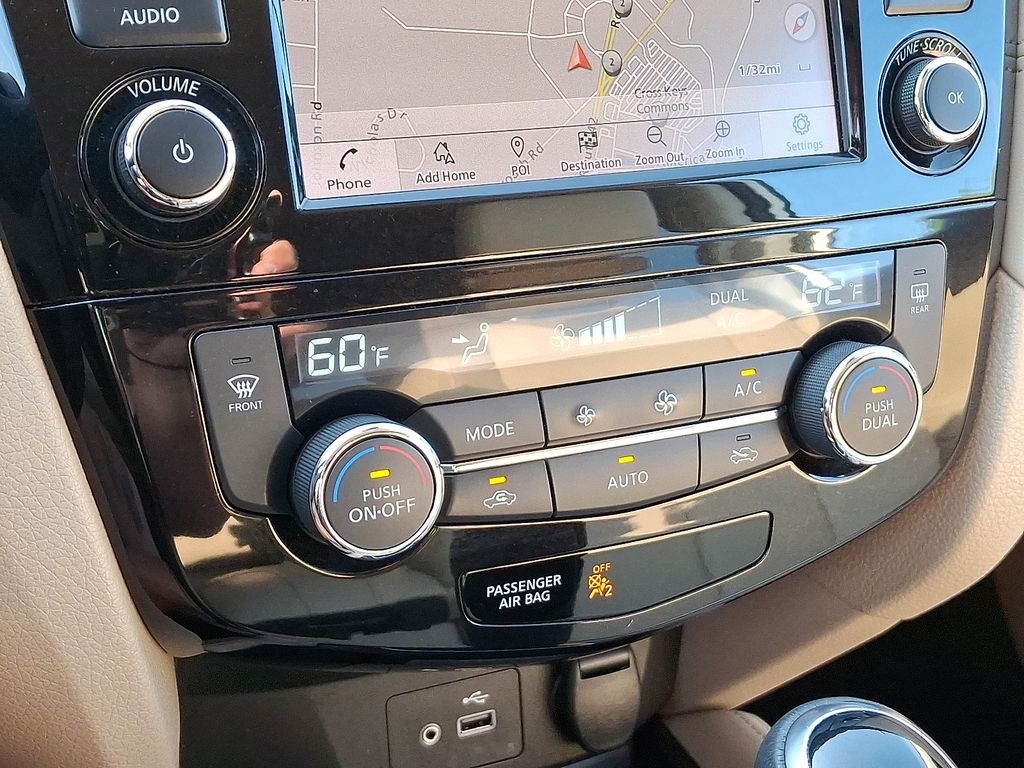 Thumbnail: 2019 Nissan Rogue - 17