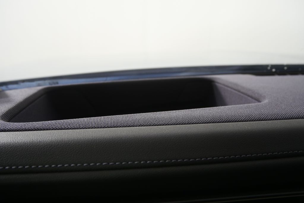 Thumbnail: 2023 BMW 7 Series - 23